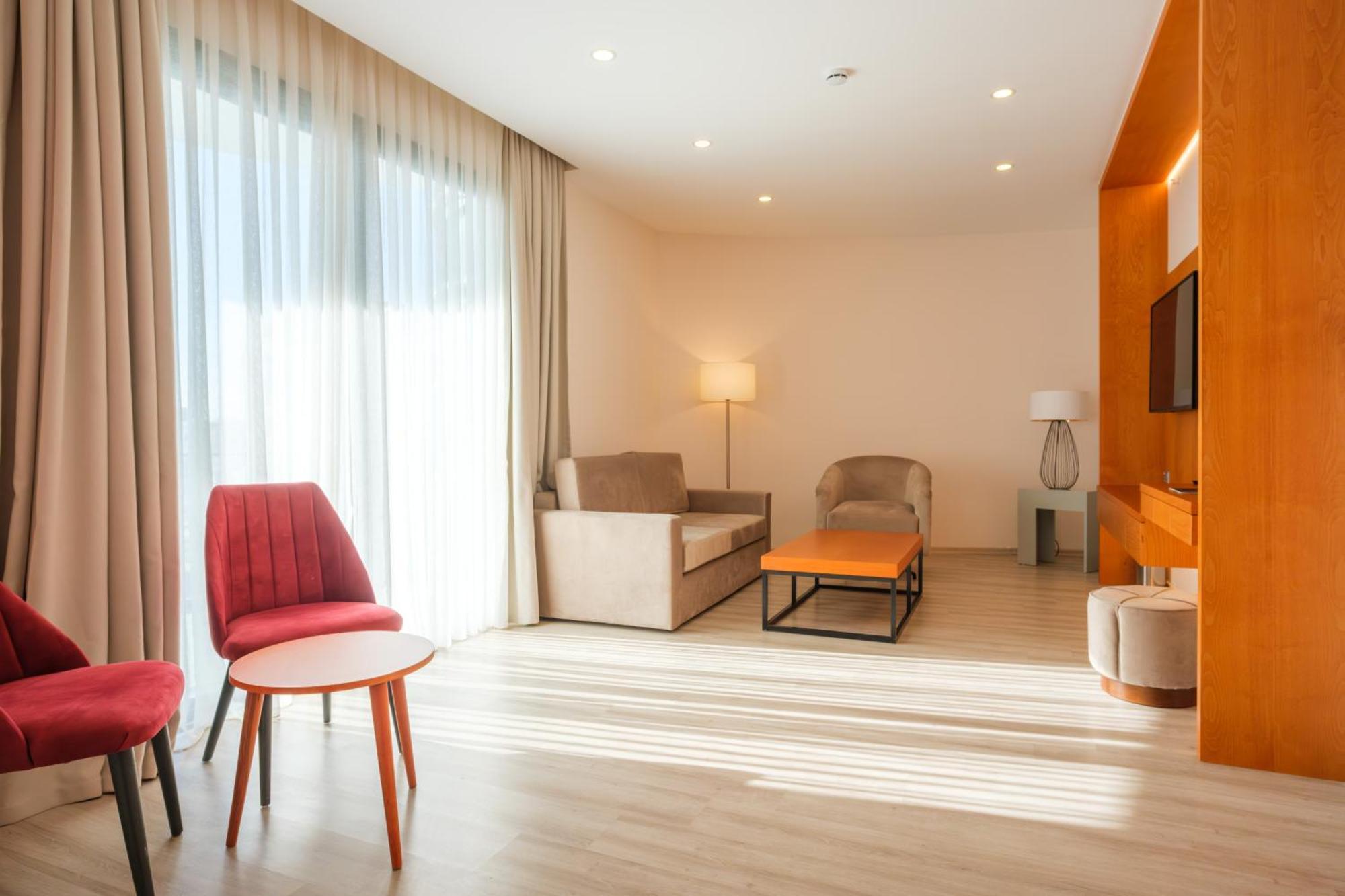 Caddem Inn Hotel ファマグスタ エクステリア 写真