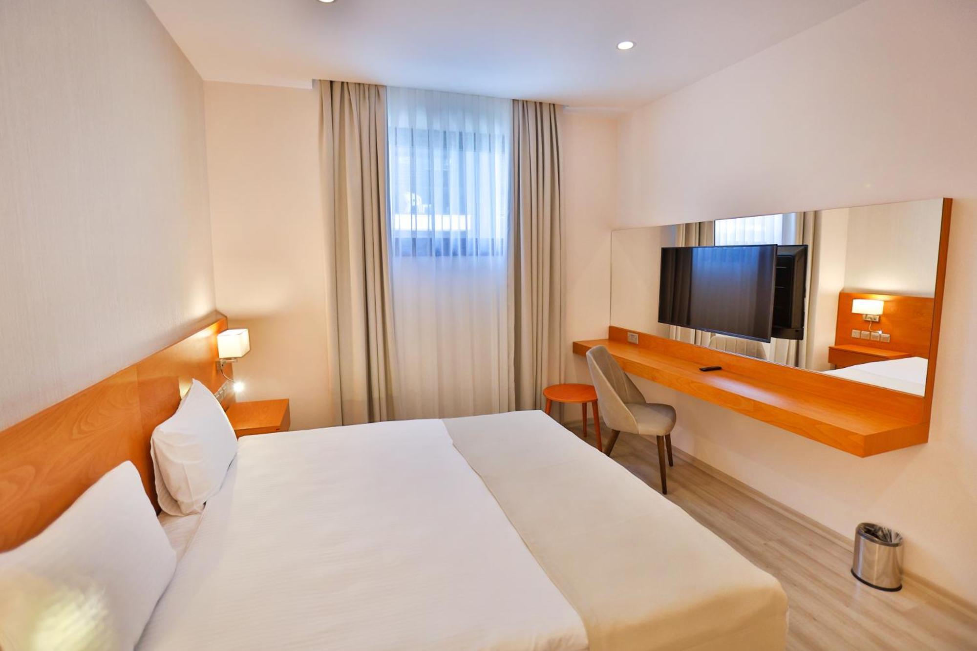 Caddem Inn Hotel ファマグスタ エクステリア 写真